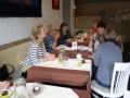 Besucherinnen der Vernissage