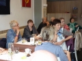 Besucherinnen der Vernissage