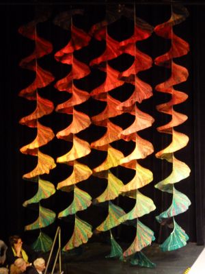 P1040242_i300x400